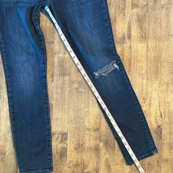 Good American Women’s Good Legs Crop Distressed Skinny Denim Jeans Size 10/30 - Picture 5 of 8